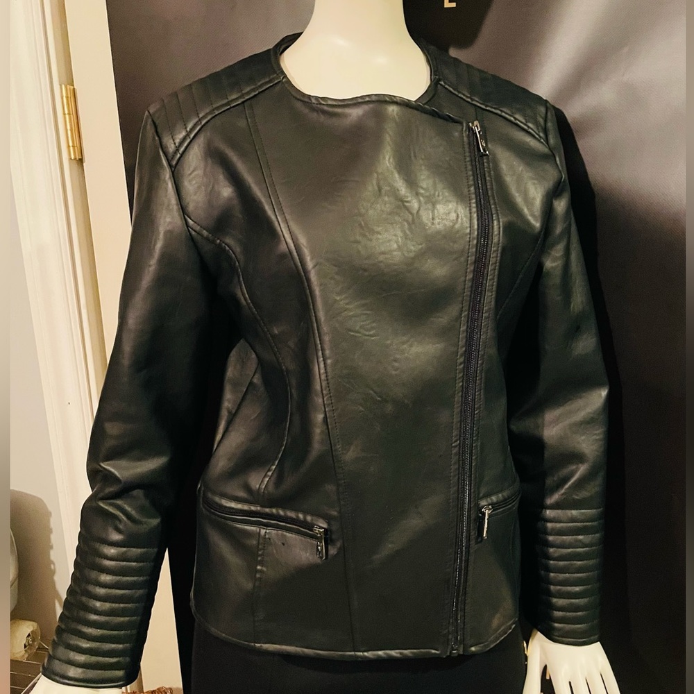 VG world collection, vegan leather biker jacket, women’s size 6